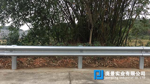 双波护栏.jpg