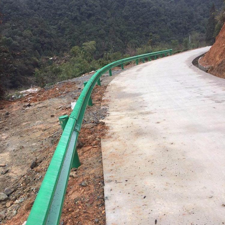 公路三波形梁钢护栏-河南庞景实业有限公司