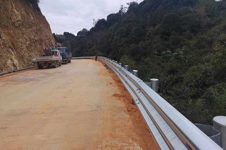 福建公路波形护栏-河南庞景实业有限公司