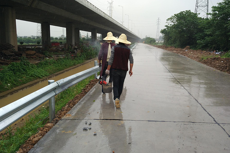 宝鸡波形护栏-河南庞景实业有限公司