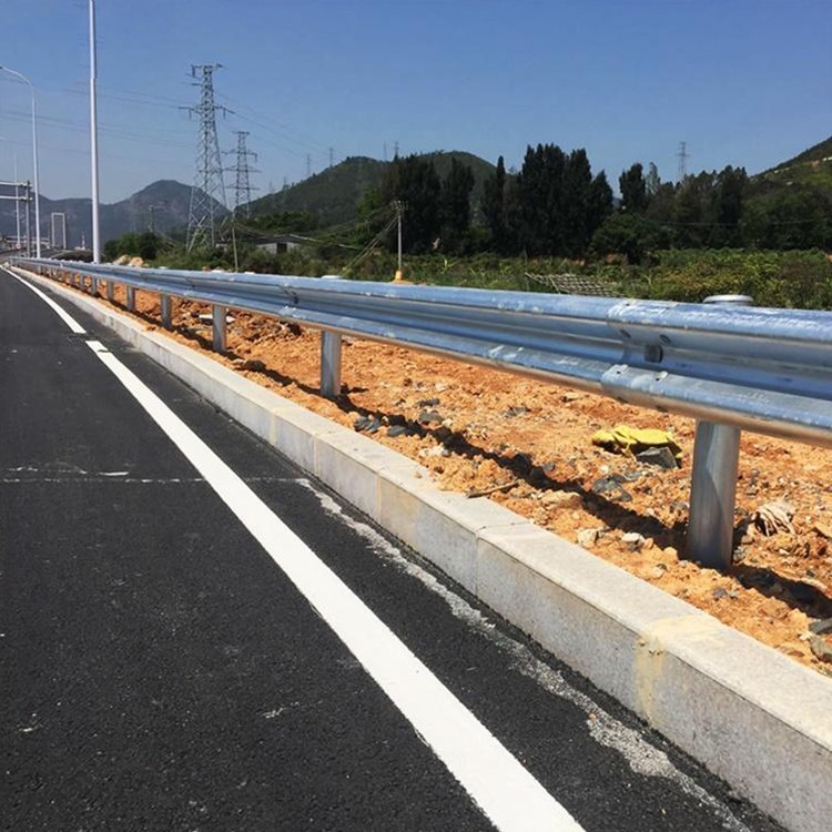 重庆波形护栏板-河南庞景实业有限公司
