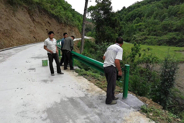遂宁波形护栏-河南庞景实业有限公司