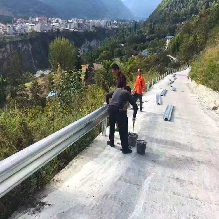 佛山波形护栏-河南庞景实业有限公司