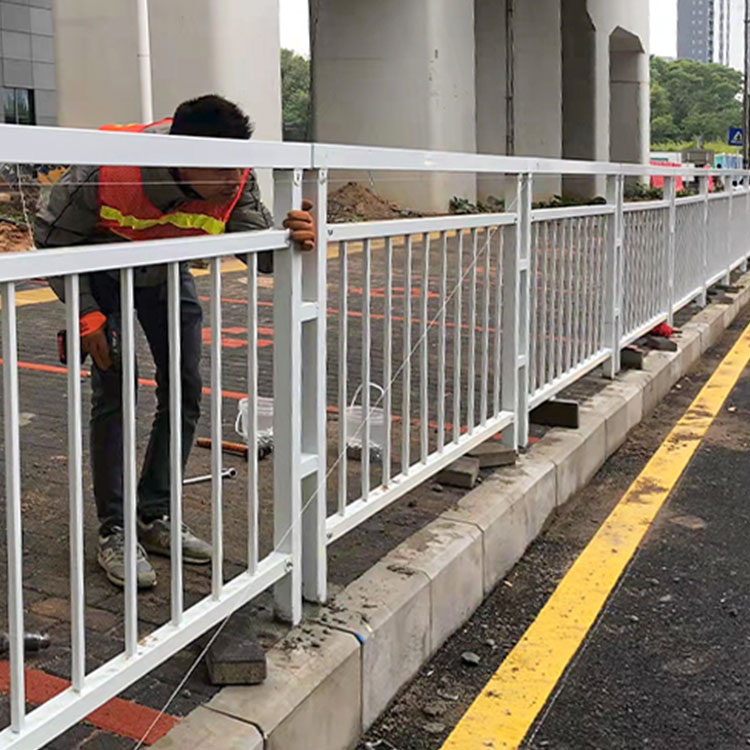 甲型市政护栏-河南庞景实业有限公司