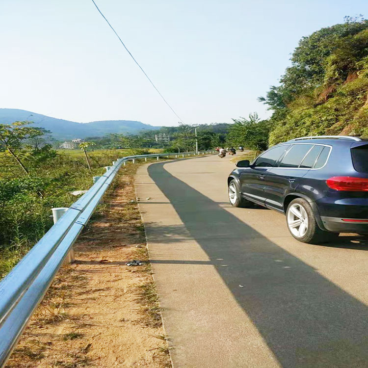 赤峰波形梁护栏选哪家-河南庞景实业有限公司
