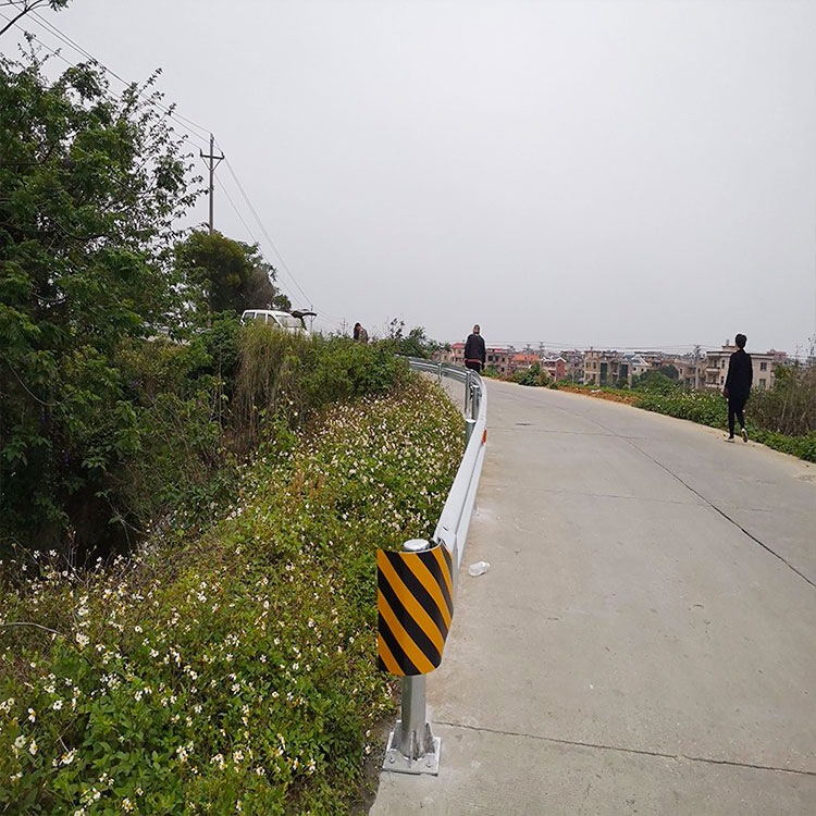北屯高速公路波形护栏-河南庞景实业有限公司