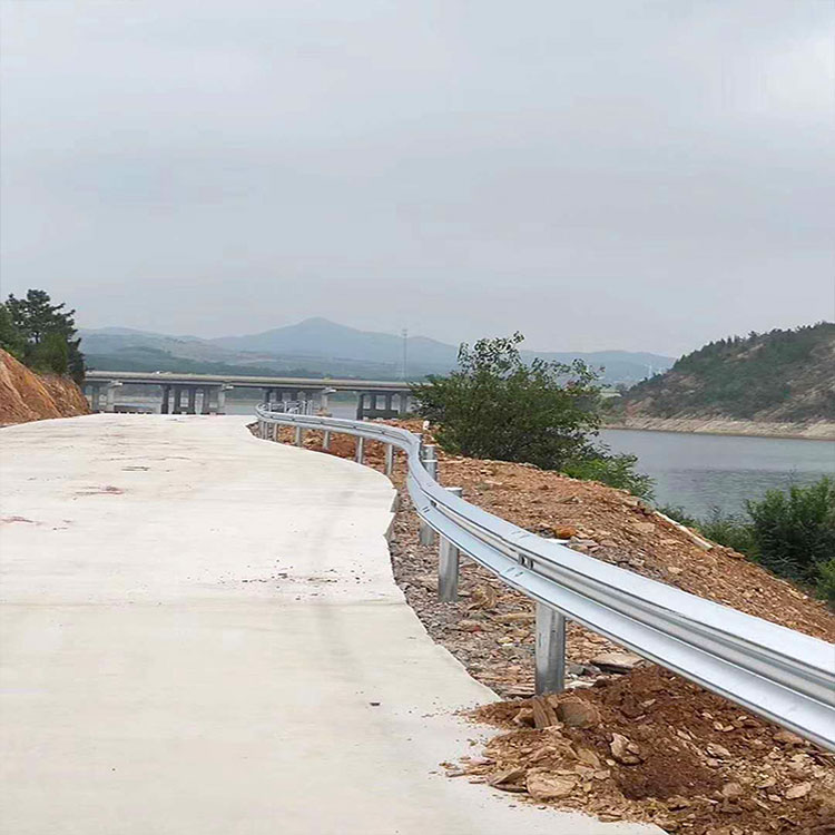 北屯高速公路波形护栏-河南庞景实业有限公司