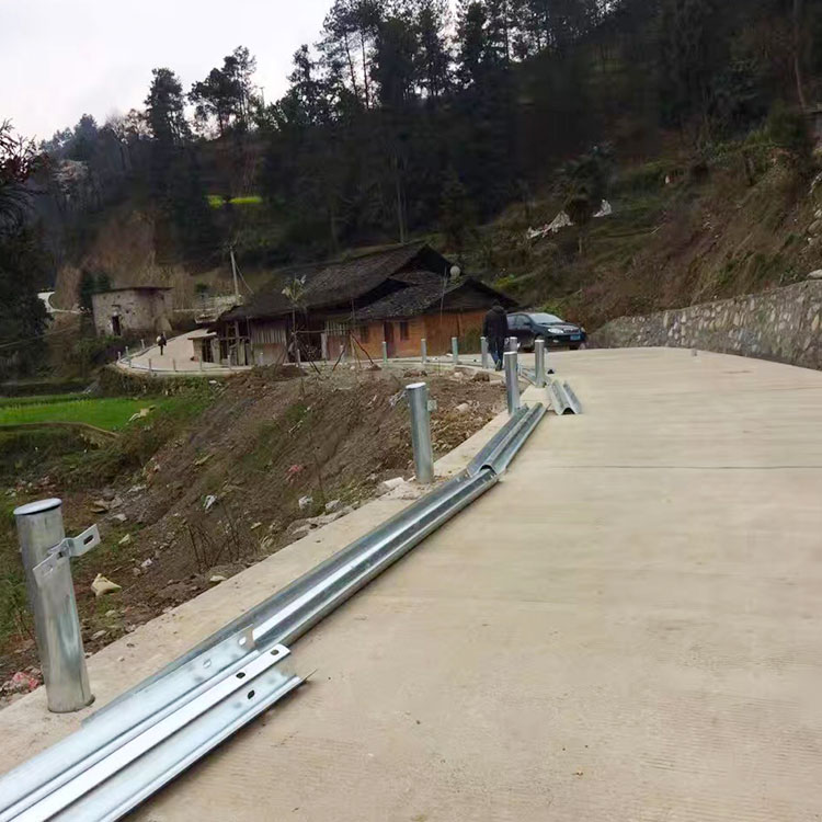 雅安高速公路波形防撞护栏板-河南庞景实业有限公司