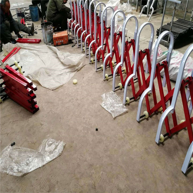 活动伸缩护栏-河南庞景实业有限公司