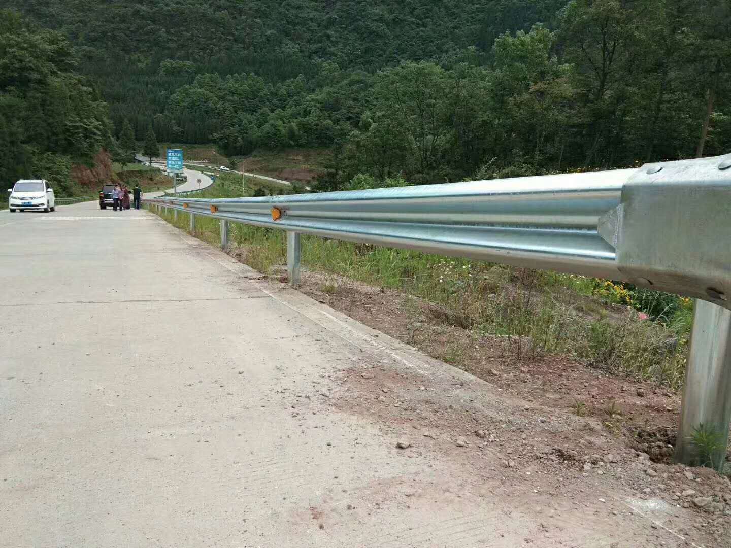 太仓公路波形护栏-河南庞景实业有限公司
