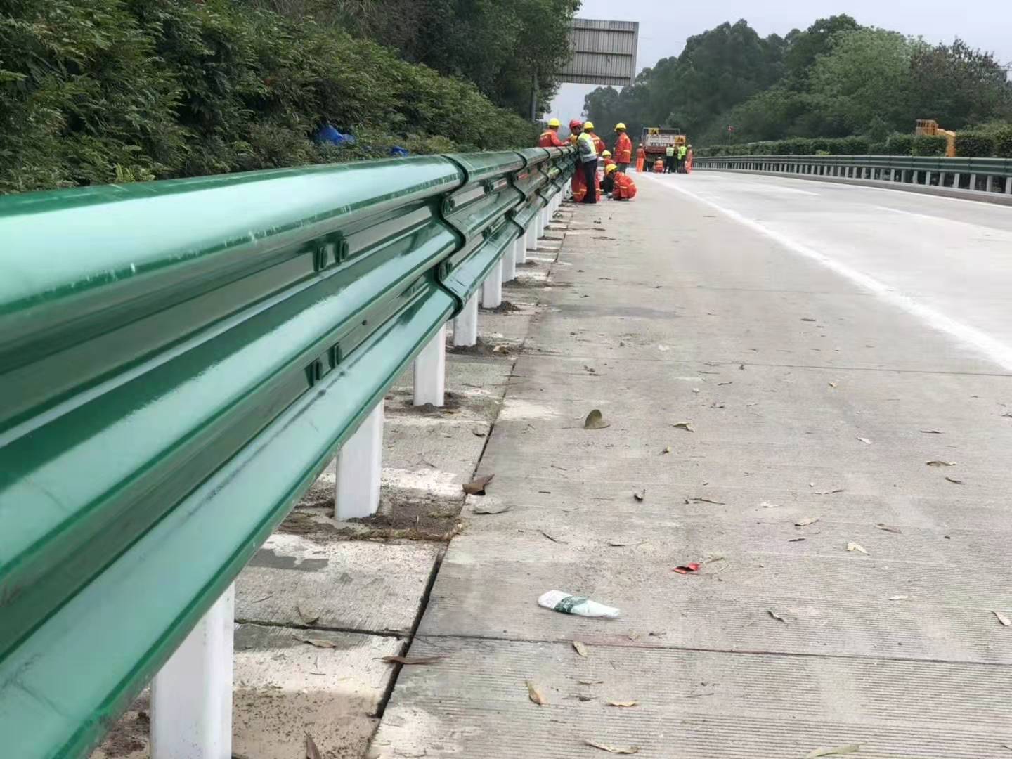 硬化路波形护栏-河南庞景实业有限公司