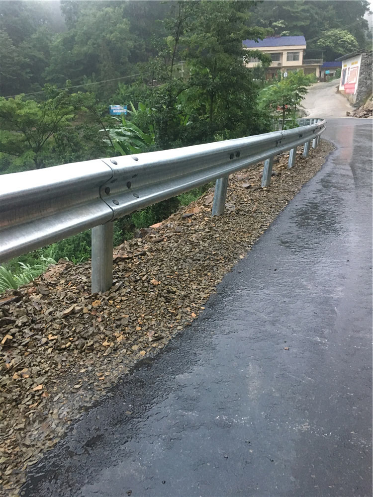 高速波形护栏-河南庞景实业有限公司