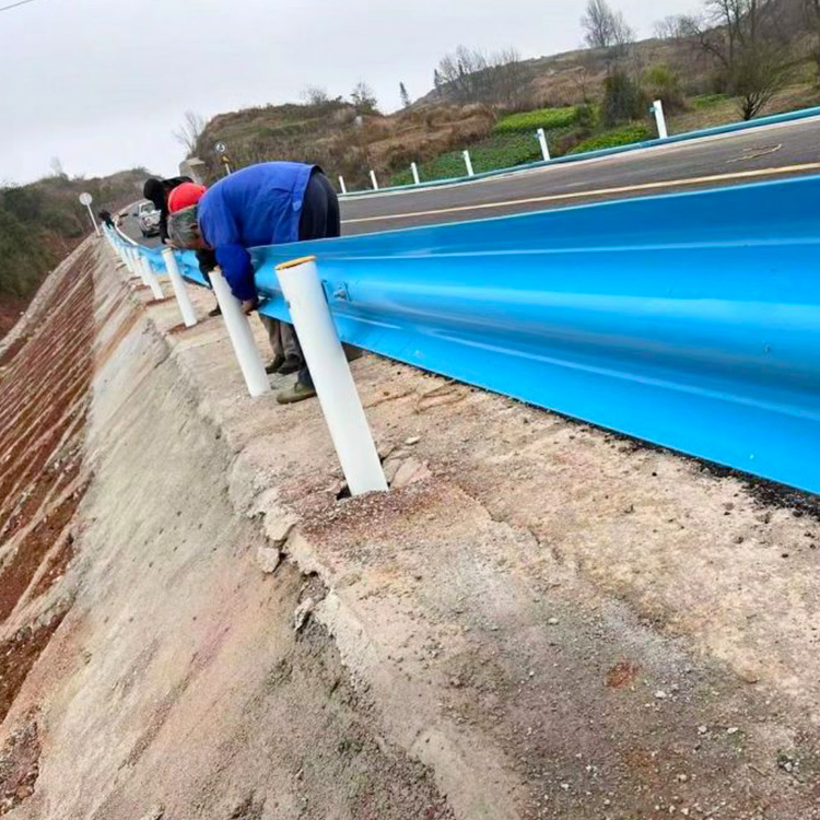 公路波形梁护栏-河南庞景实业有限公司