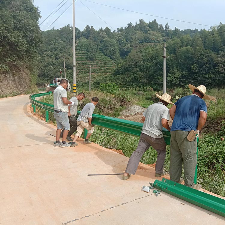 波形护栏装置价钱-河南庞景实业有限公司