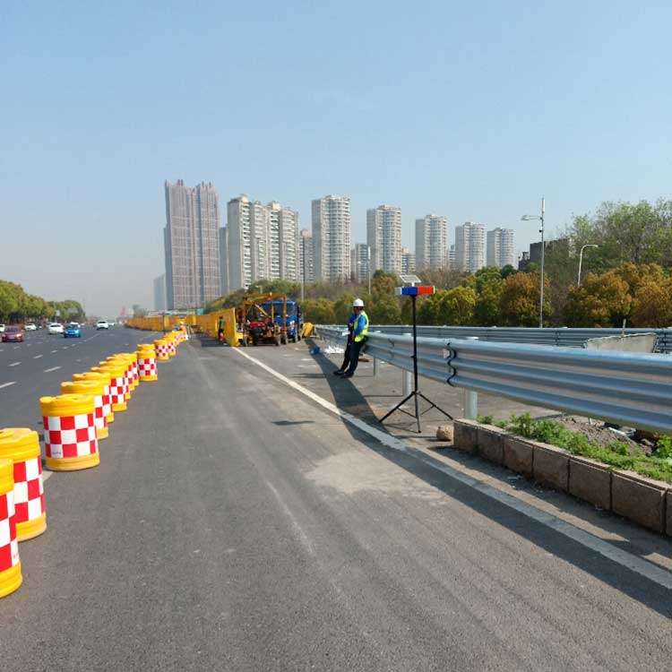 单波形护栏和双波形护栏-河南庞景实业有限公司