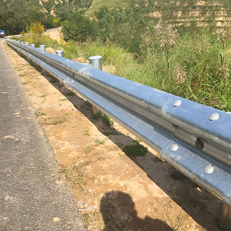 高速公路波形梁钢护栏-河南庞景实业有限公司