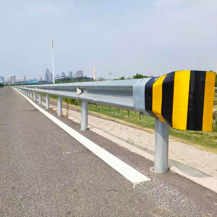 高速公路波纹防撞护栏-河南庞景实业有限公司