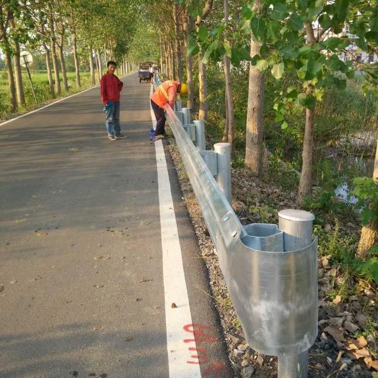 [洛阳1142]gr-a-4e波形护栏是什么样的-河南庞景实业有限公司